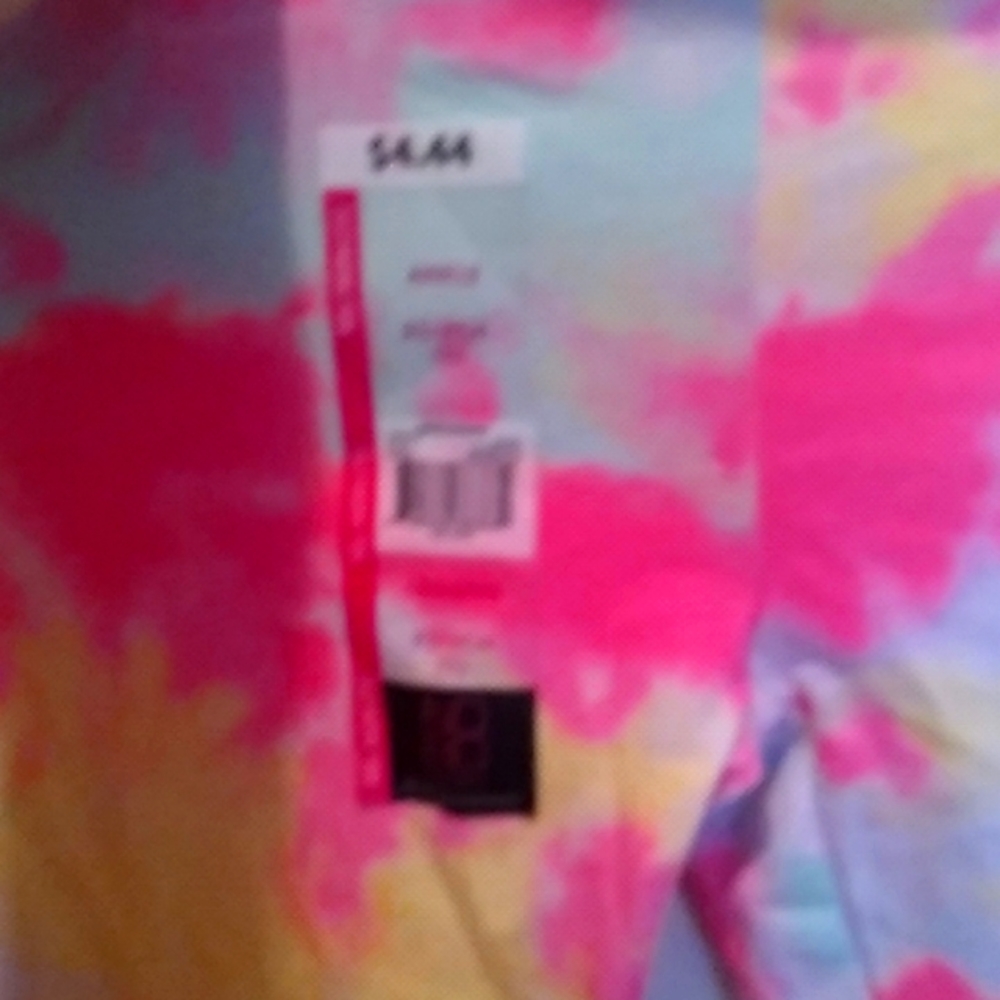 Soft material - Picture 2 of 2
